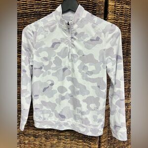 johnnie-O - Youth Camouflage Pullover in Lavender and White, Size:8‎